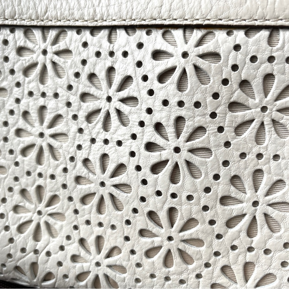 Kate Spade ♠️ Perri Lane bubbles leather Delaney purse in a natural white color. - Picture 6 of 16